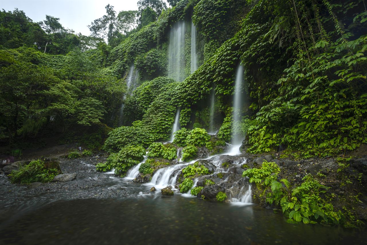 Desa Sade & Benang Kelambu Waterfall